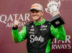Nico Hülkenberg gratuloval pilotům F1 po svém prvním pódiu po 15 letech