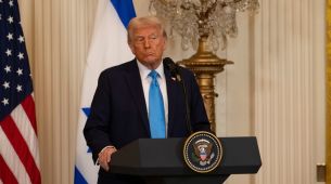 Trump slibuje defenzivnější podporu Ukrajině